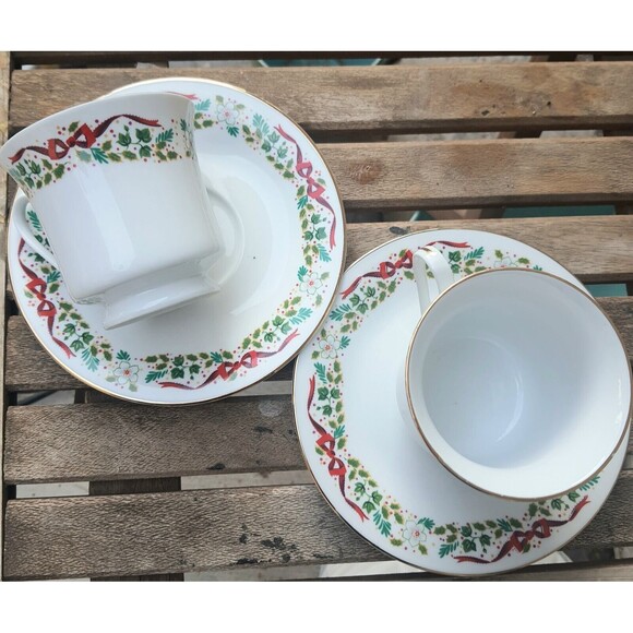 VTG 1994 Christmas Tea Cup & Saucer Set of 2 by Domestications Holly and Ribbon - Picture 1 of 5